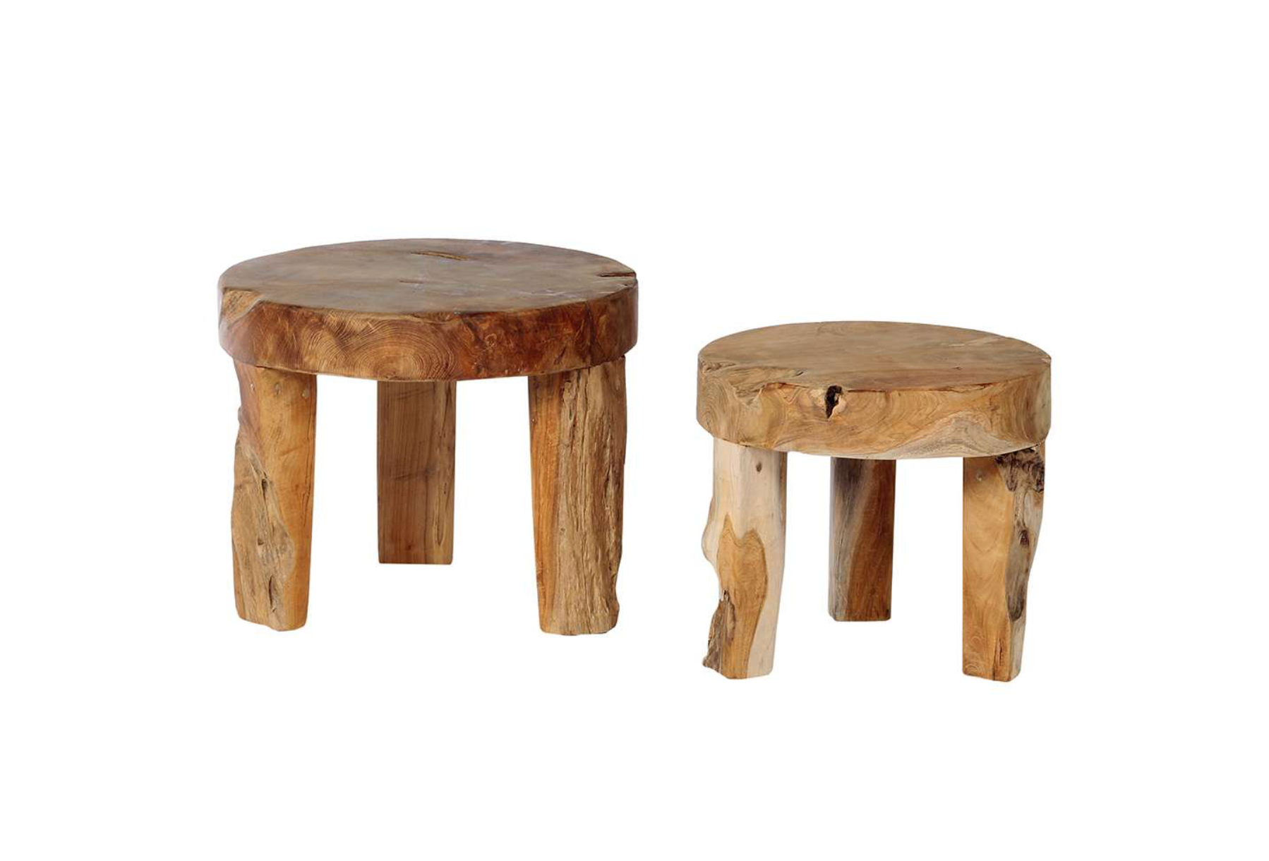 rundt bord laget av massivt teak