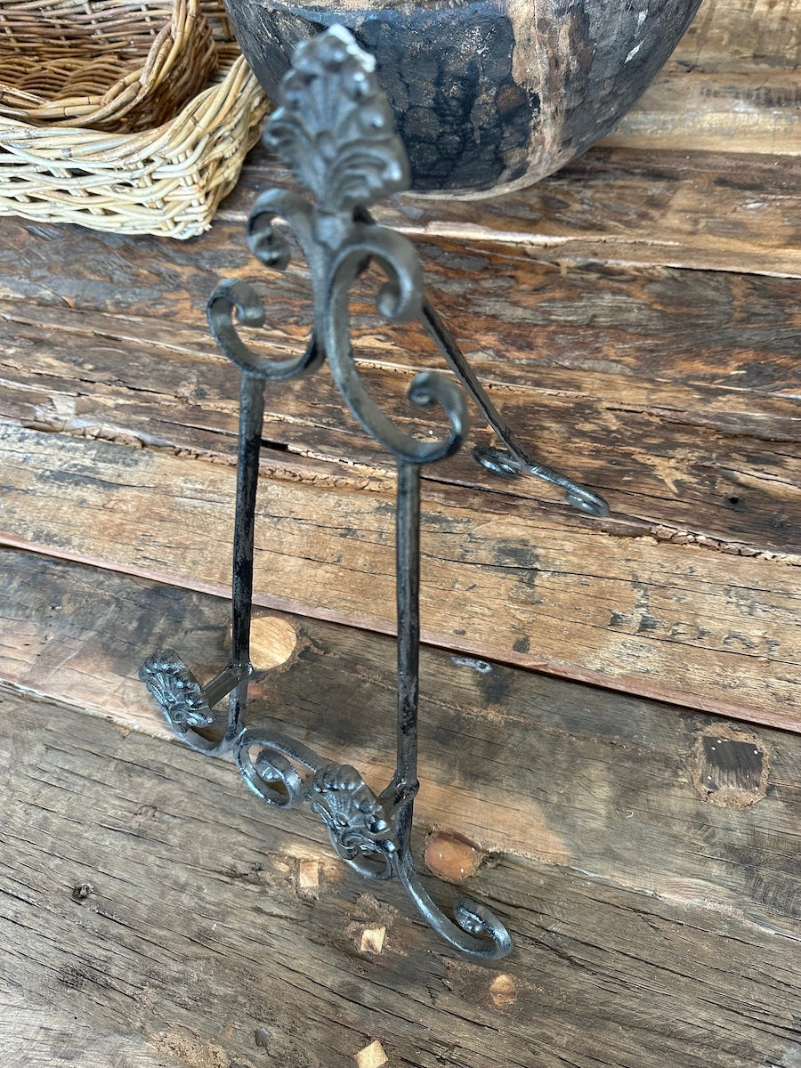 bok stativ holder bokstativ oppskrift kjøkken koselig landlig