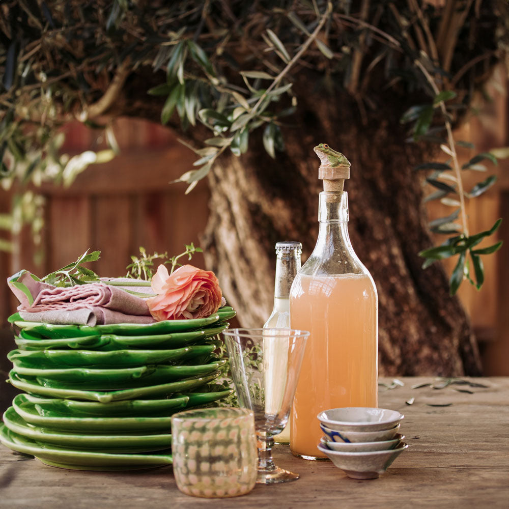 dekorativ kork propp
med en frosk - fra wildlife garden