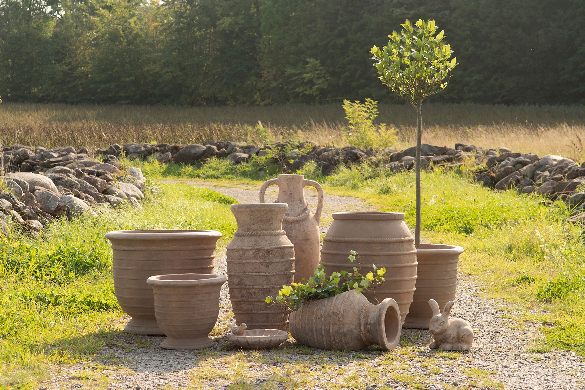 gresk inspirert urne av terracotta - høy og slank design