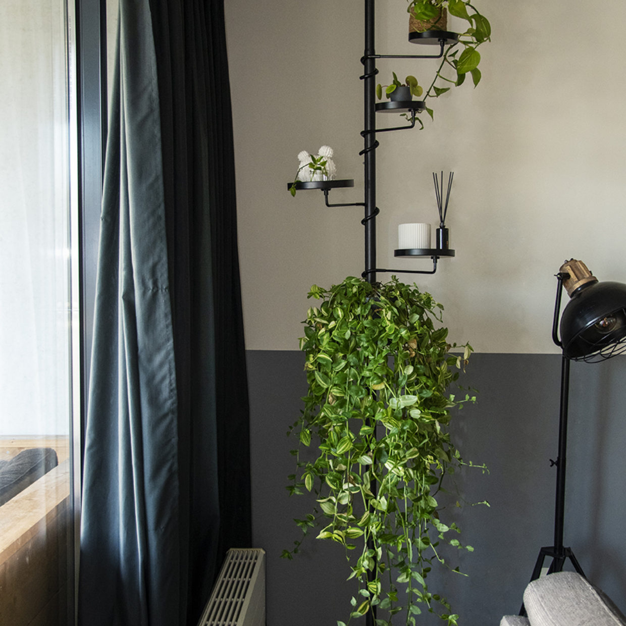 hylle statiuv hengeplanter teleskop