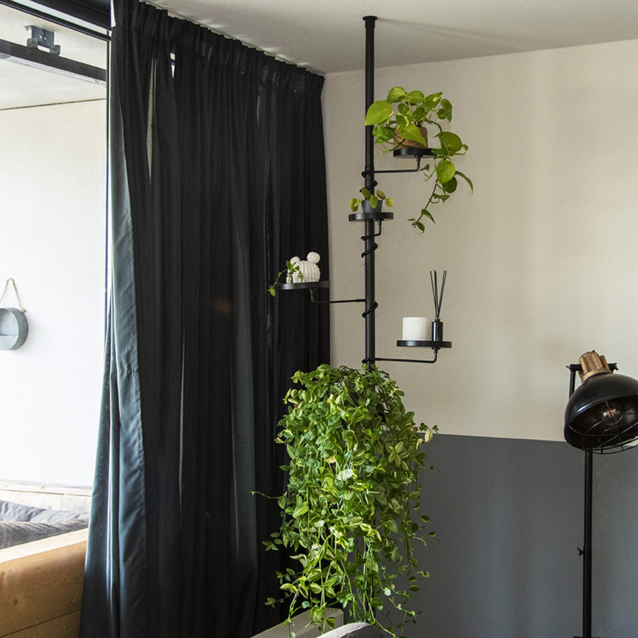 hylle etagere teleskop hengeplanter stativ