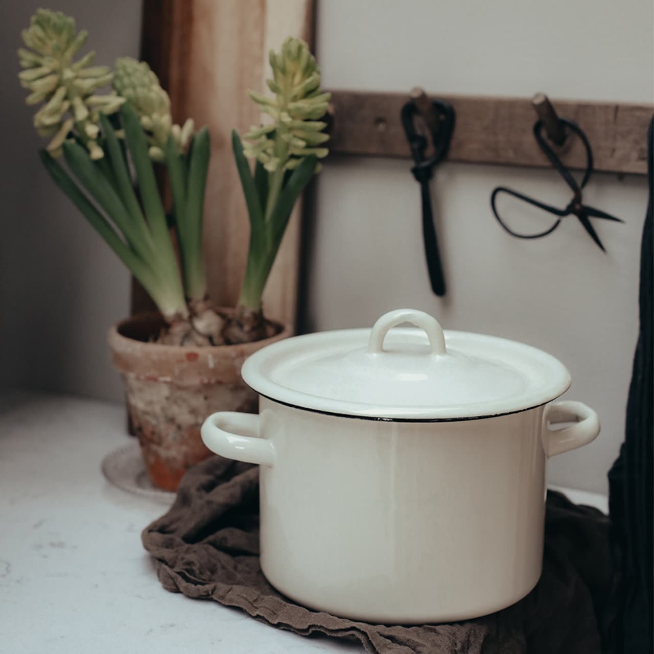 Kasserolle, Offwhite Emalje - 3 liter