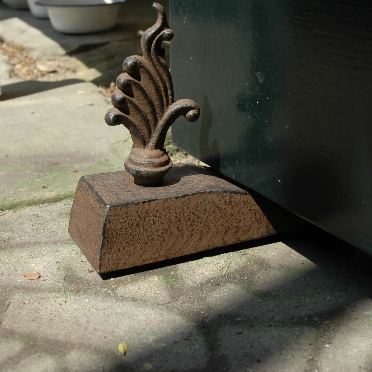 klassisk dørstopper i støpejern