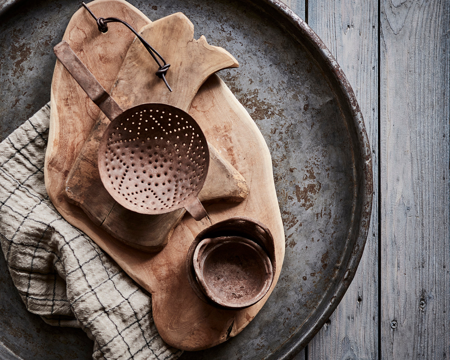 rundt metallfat rustikk servering brett dekorasjon metall