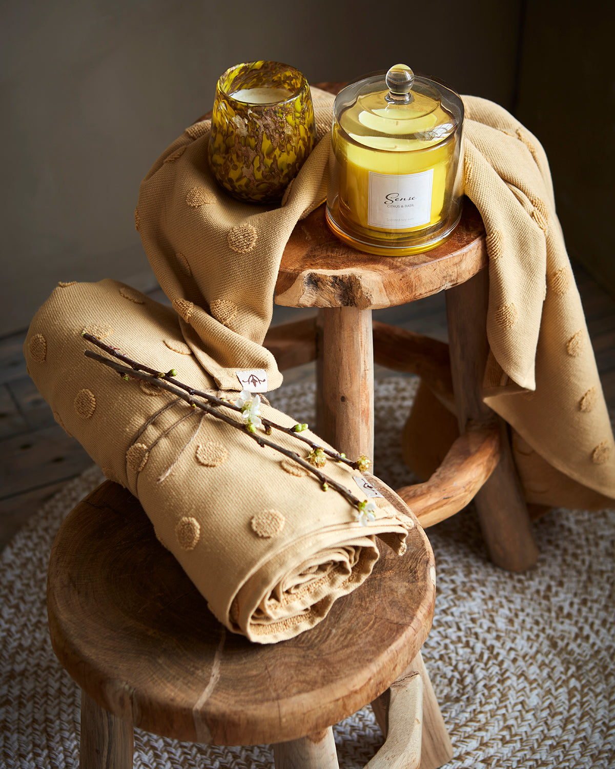 rustikk tre krakk liten