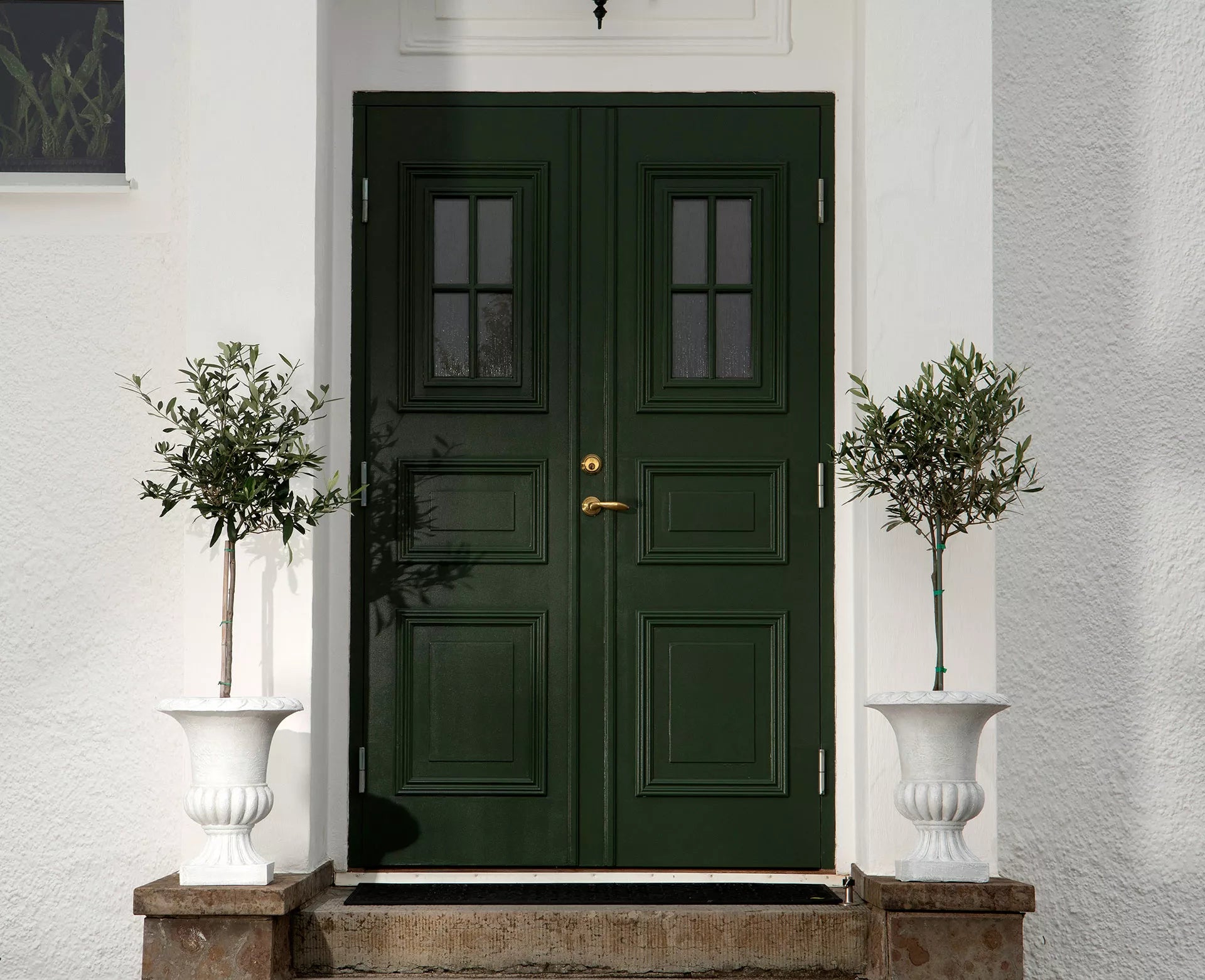 stor potte urne pokal hvit ute dør antikk alot 101259 inngangsparti inspirasjon