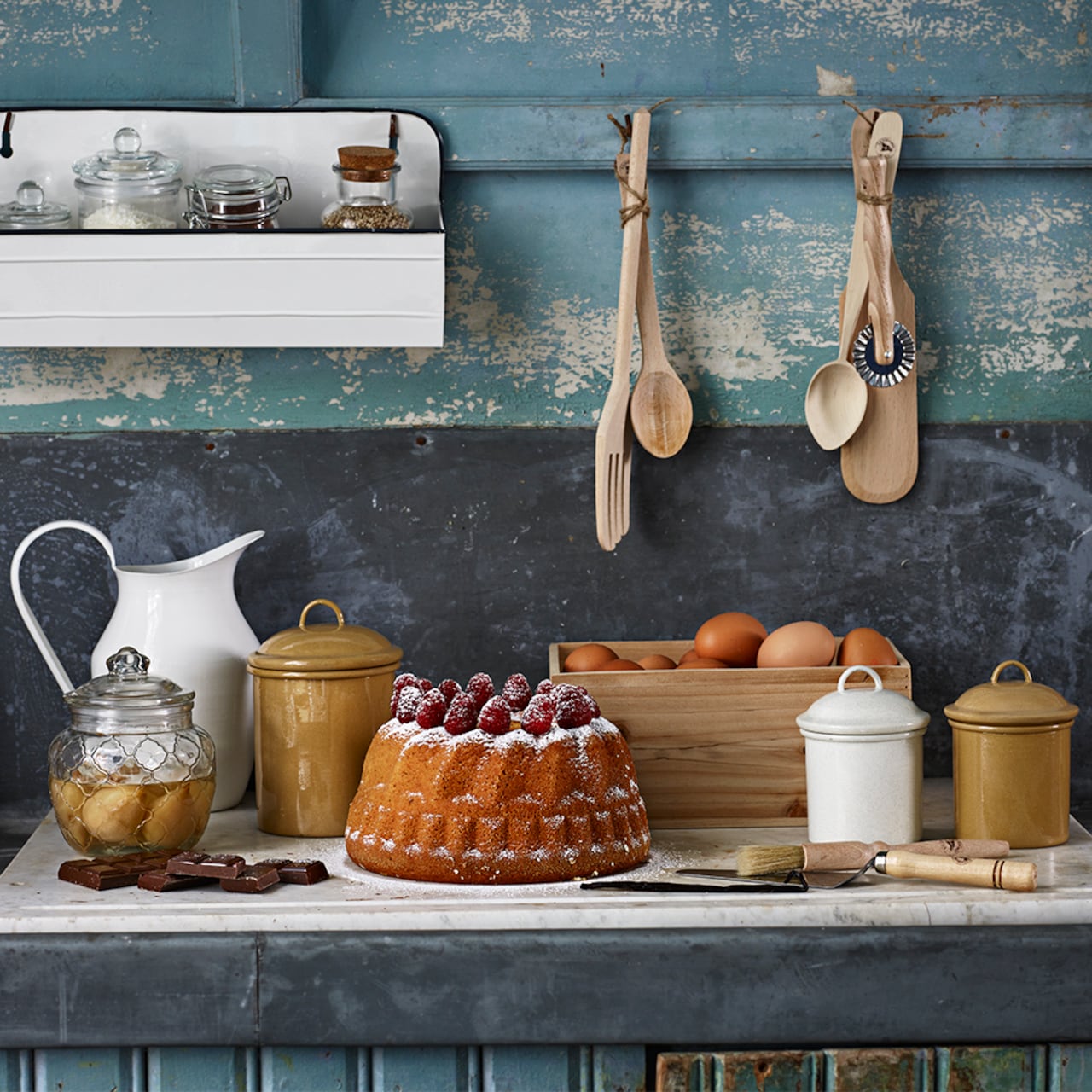 tre redskap til kjøkken og matlaging