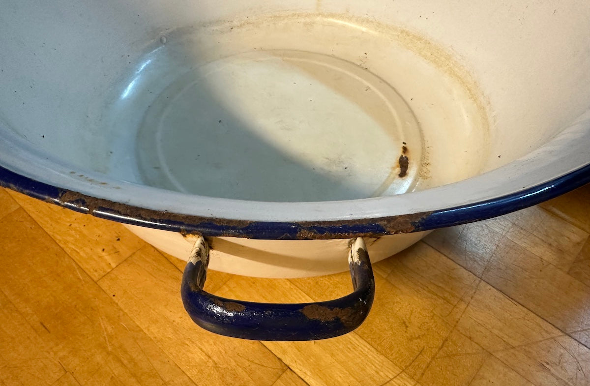 Stor Vintage Emaljebalje, Hvit - Ø65cm