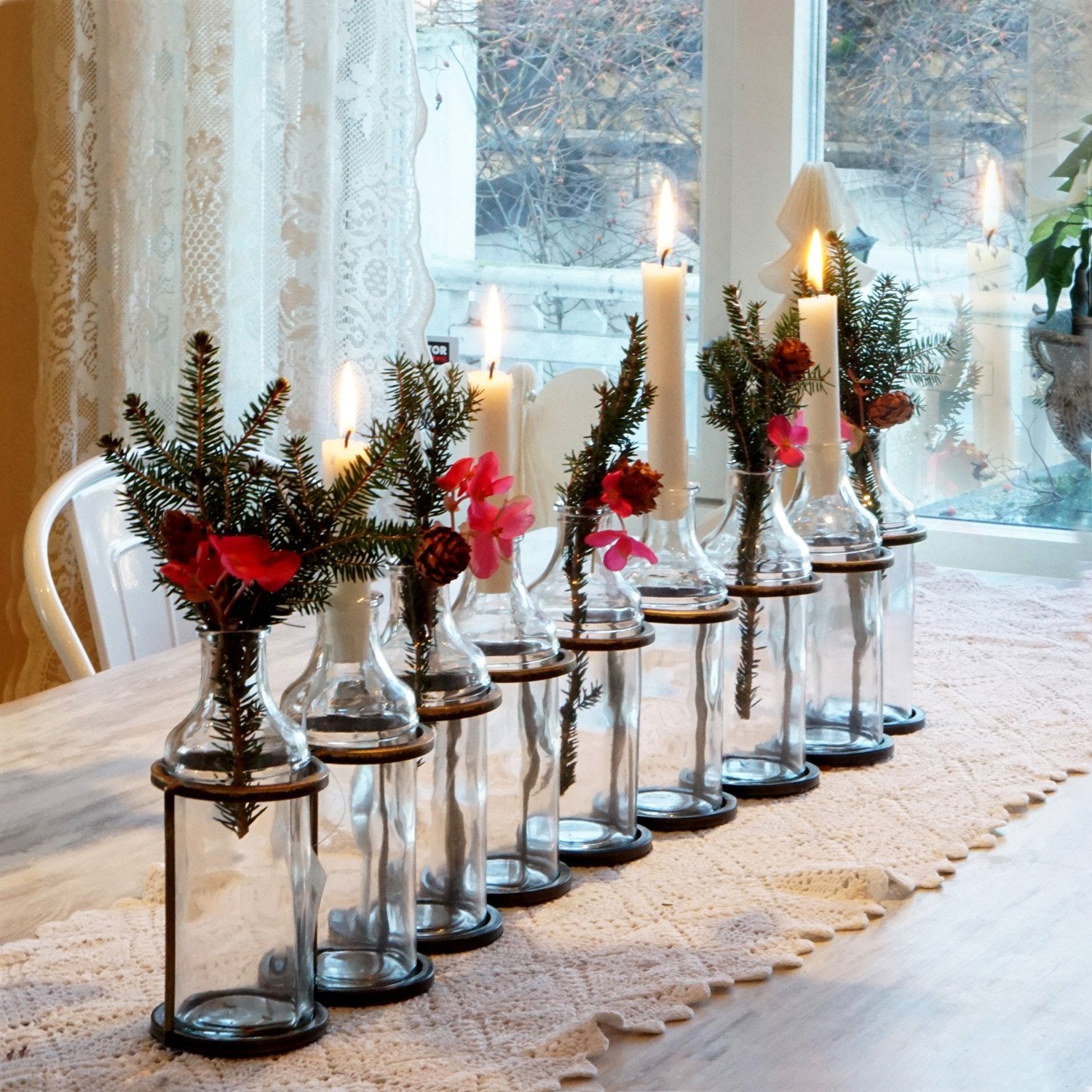bord dekorasjon flasker vase lys