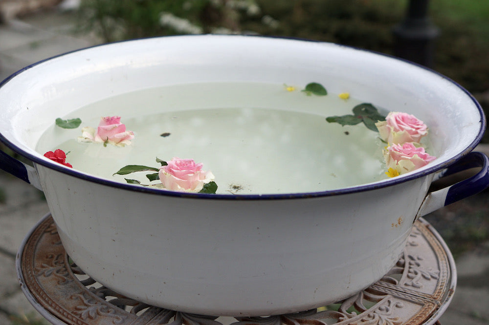 Stor Vintage Emaljebalje, Hvit - Ø65cm