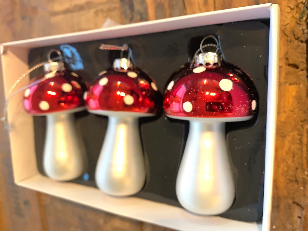 julekule sopp glass ornament fluesopp rød