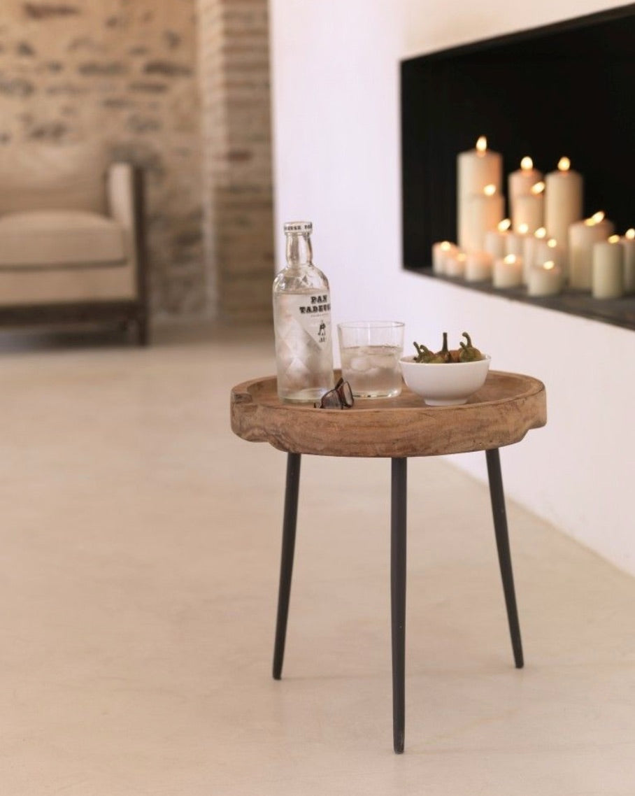rundt sidebord side table bord stue teak nettbutikk hus hytte snacks