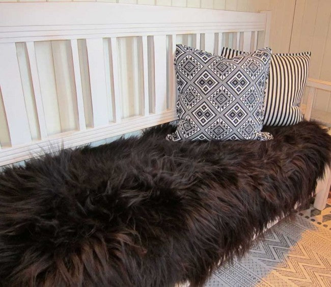 saueskinnsfell til benk