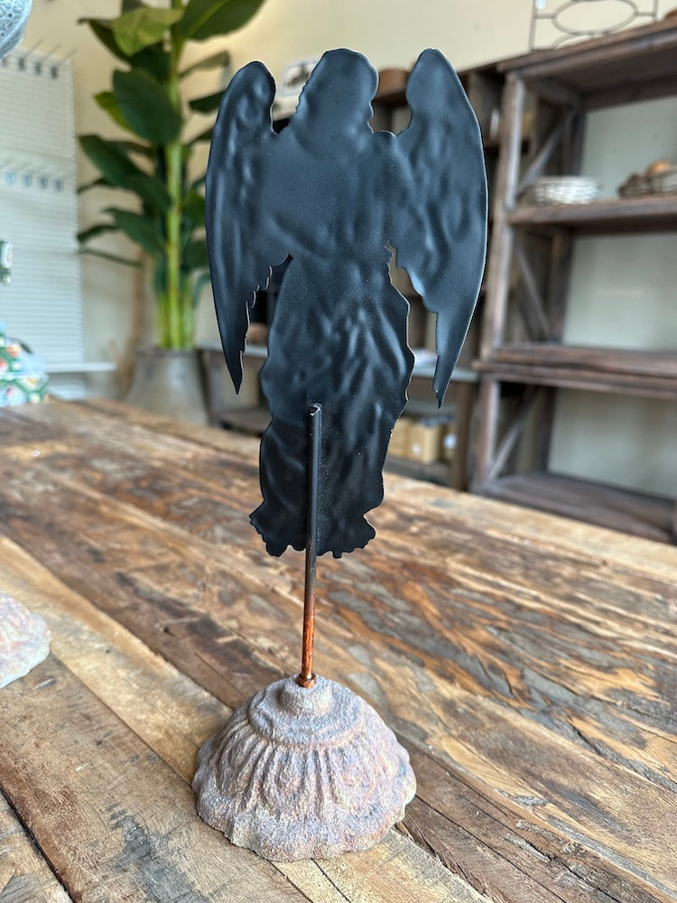 Engel på fot - 30cm