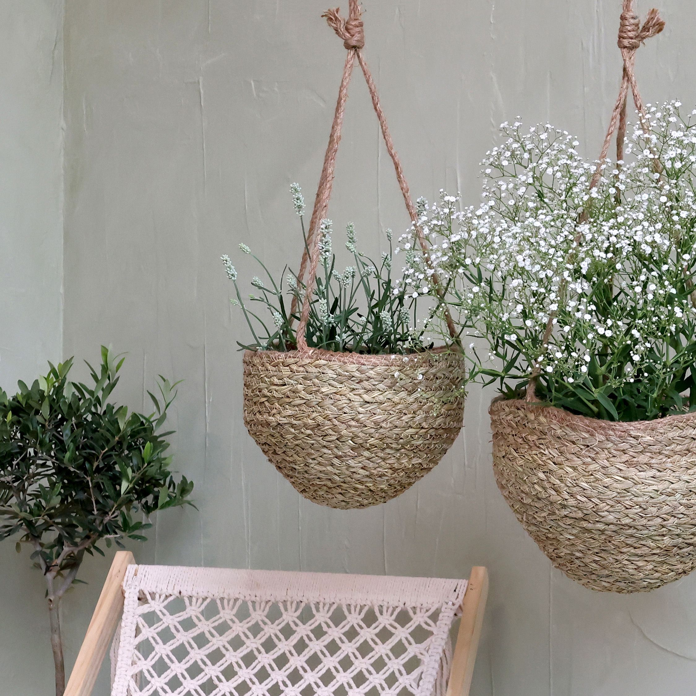 ampel / hengende kurv - laget av flettet natur materiale