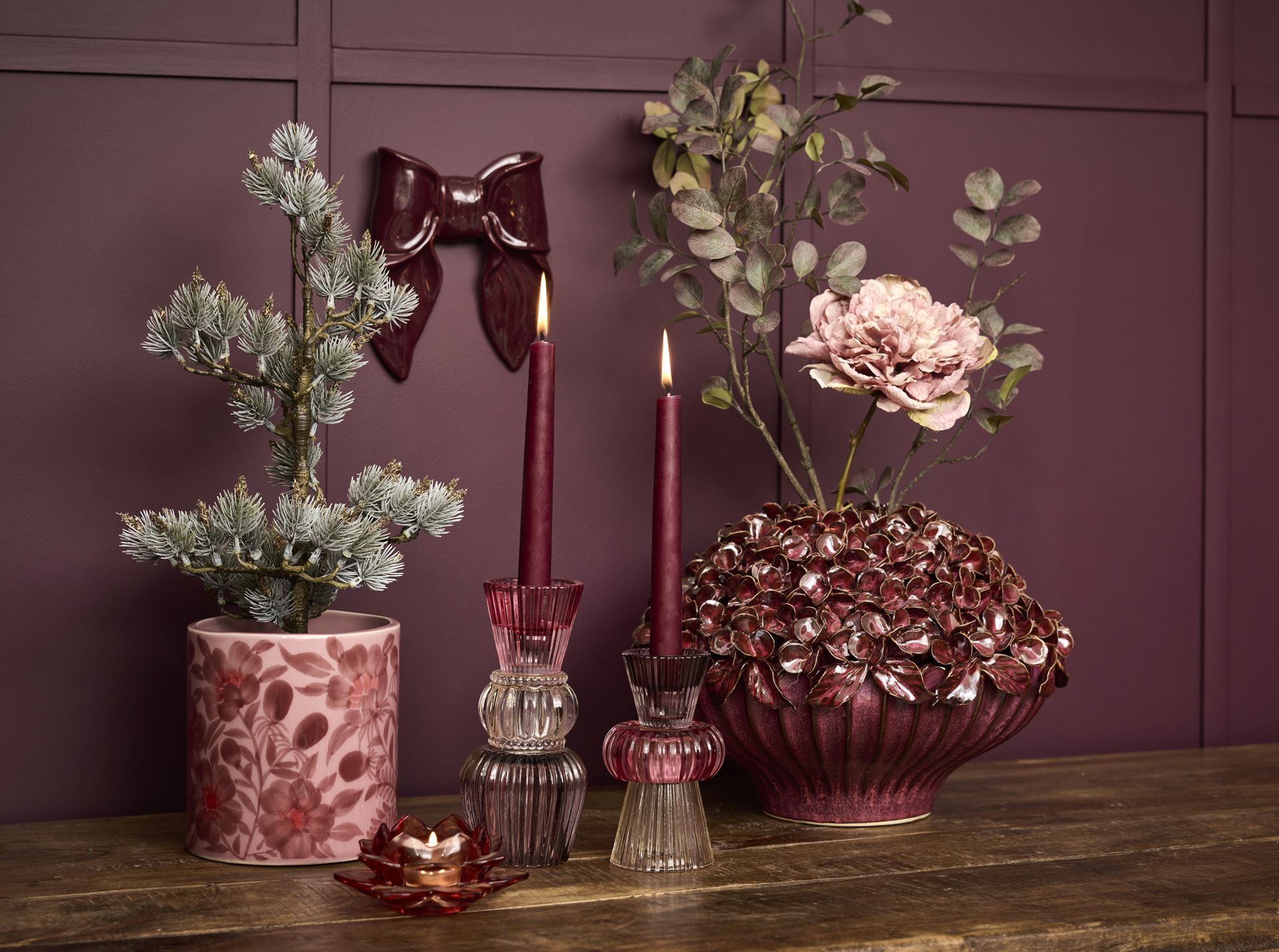 liten lysestake laget i farget glass