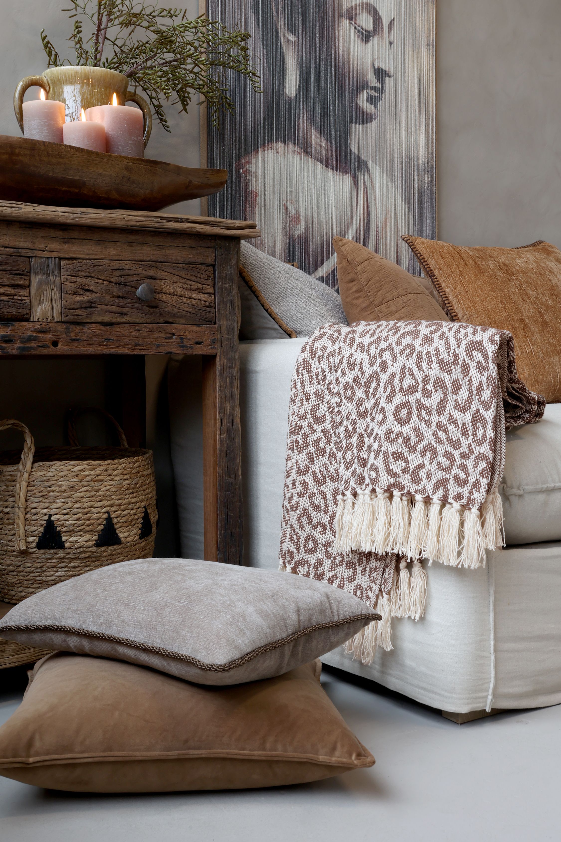 rustikk konsollbord med to skuffer - fra chic antique