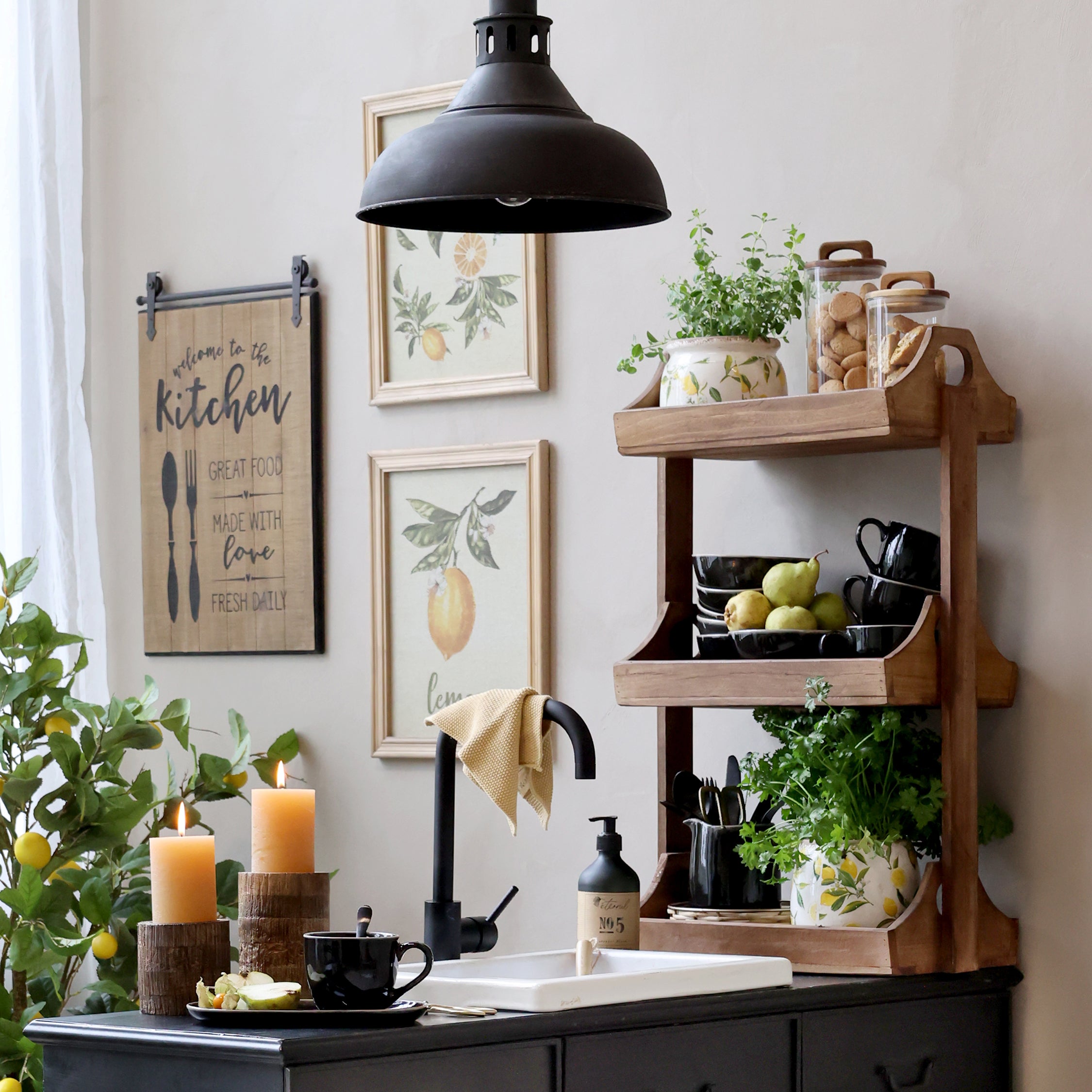 rustikk etasjereol etasjehylle i tre - fra chic antique